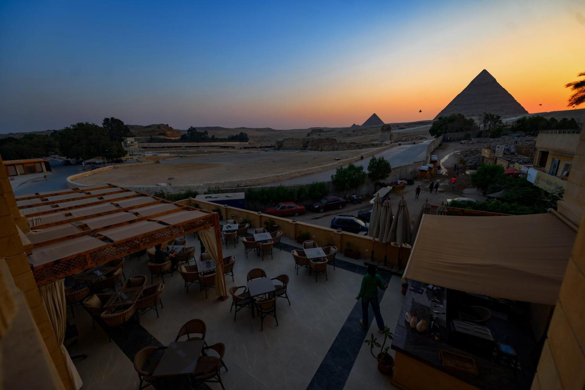 The Gate Hotel Front Pyramids & Sphinx View Kafret el-Gabal Kültér fotó